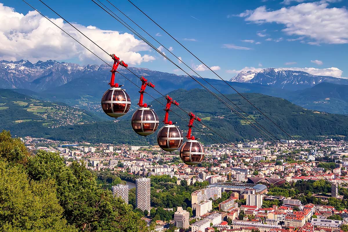 CBD pas cher à Grenoble : Top des magasins CBD à petits prix